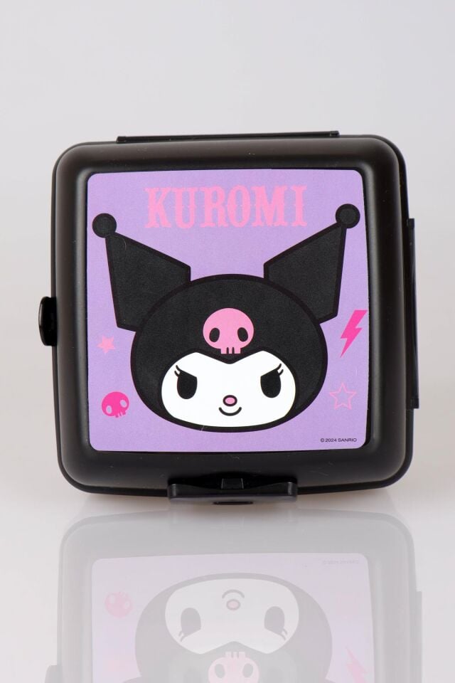 ''DEKOMUS ISLAK MENDİL HEDİYELİ'' YENİ SEZON LİSANSLI KUROMI 2 KATLI BESLENME KABI / LUNCH BOX