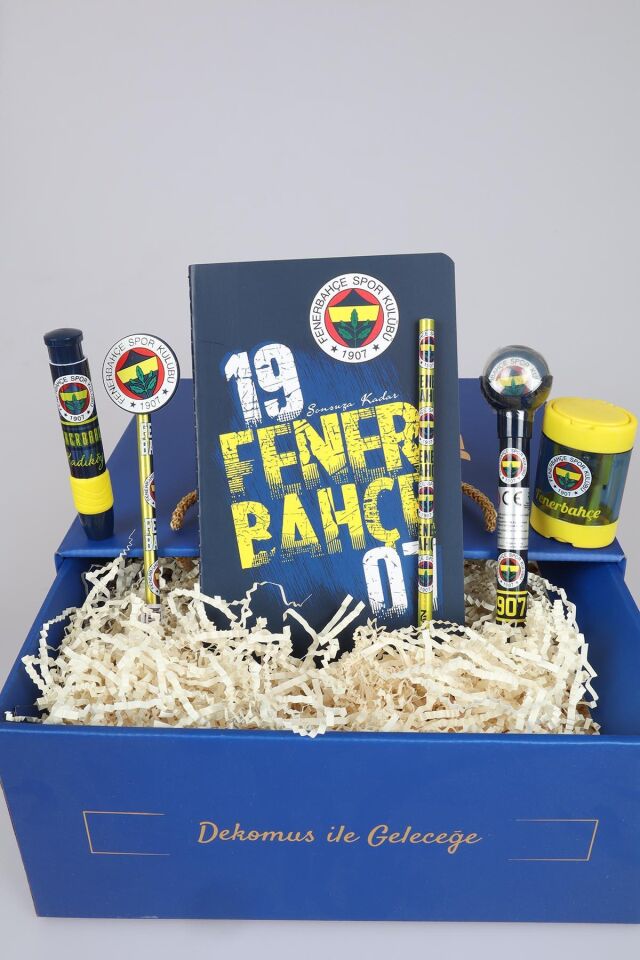 LİSANSLI FENERBAHÇE NOKTALI DEFTER,2'Lİ KURŞUN KALEM ,KALEMTRAŞ,SİLGİ VE VERSATİL UÇLU KALEM SETİ