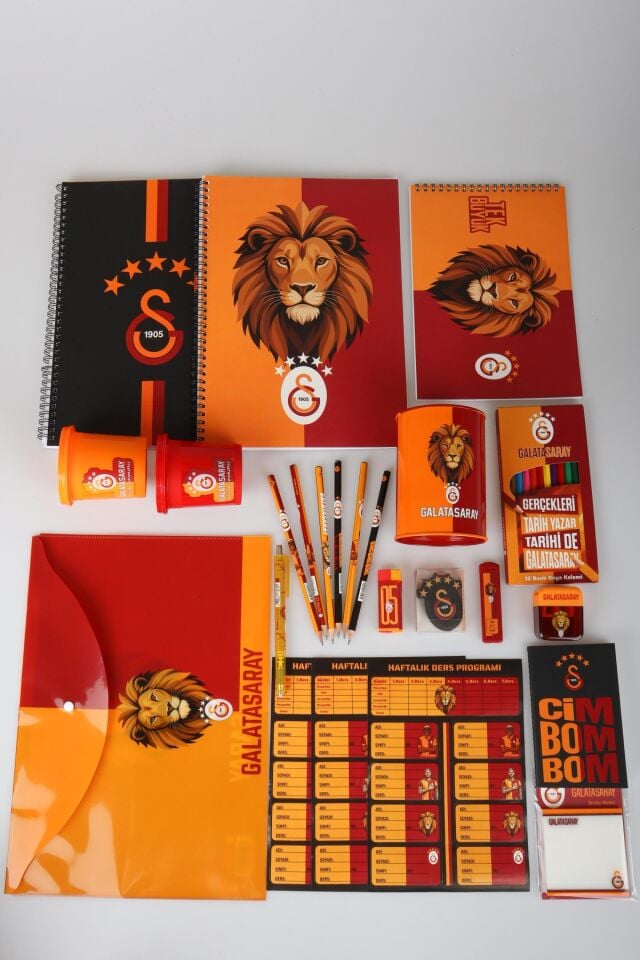 x Dekomus Lisanslı Galatasaray 35 Parça Hobi&Kırtasiye Seti Kuru Boya,Oyun Hamuru,2 Adet A4 Defter,2 Adet Çıtçıt Dosya,Kalem,Silgi
