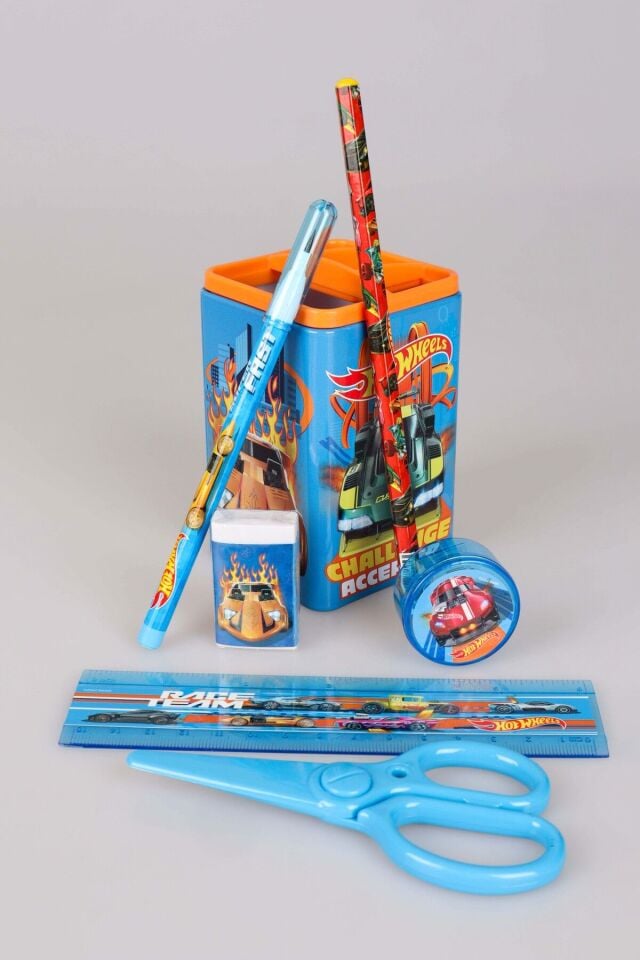 DEKOMUS İLE LİSANSLI HOT WHEELS FULL METAL KALEMLİK (MASAÜSTÜ ORGANİZER)KIRTASİYE SETİ