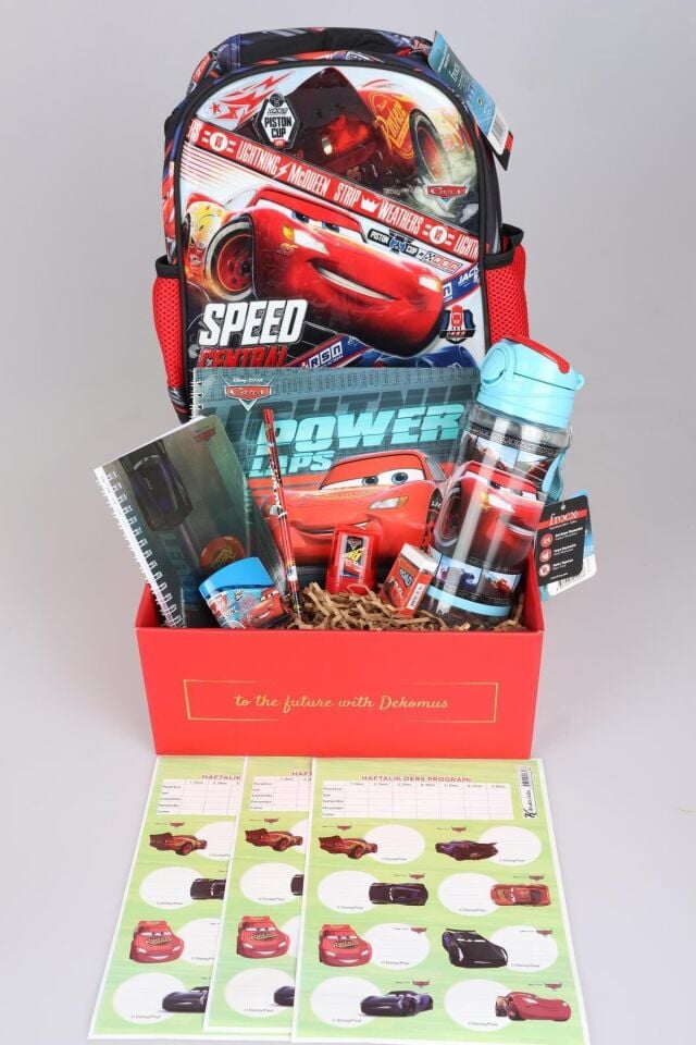 LİSANSLI CARS GIFT BOX 12 PARÇA ANAOKULU ÇANTASI,500 ML MATARA VE KIRTASİYE SETİ