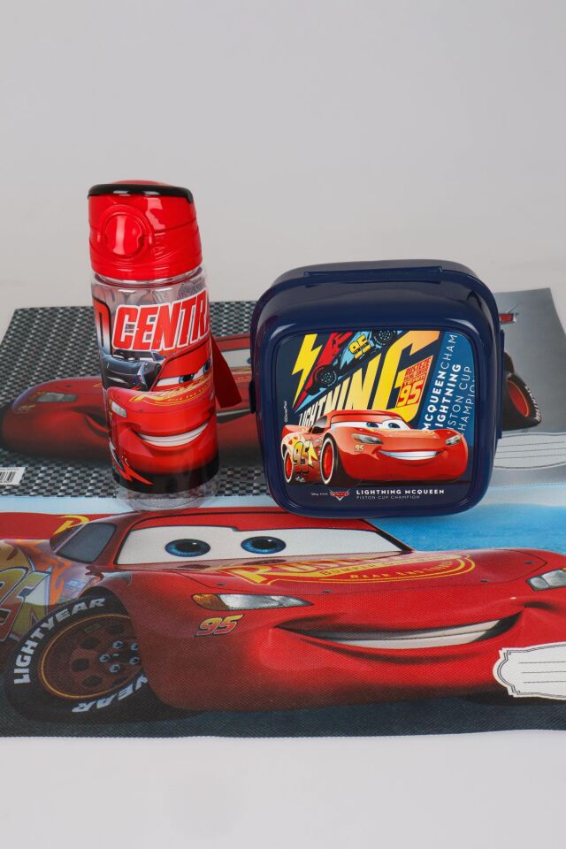 LİSANSLI CARS BESLENME ÖRTÜSÜ , TRITAN MATARA 500 ML VE 2 KATLI BESLENME KABI/LUNCH BOX SETİ