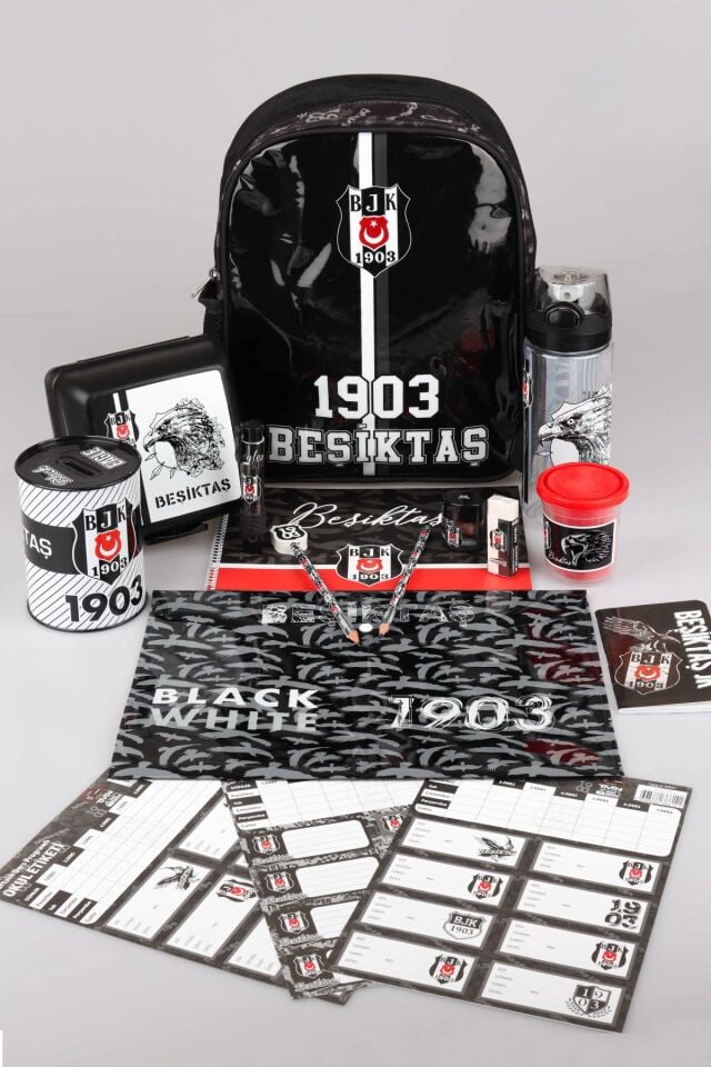 DEKOMUS İLE LİSANSLI BEŞİKTAŞ TEK BÖLMELİ KÜÇÜK BOY 32 CM ANAOKUL ÇANTASI,BESLENME KABI VE 500 ML TRITAN MATARA KIRTASİYE SETİ