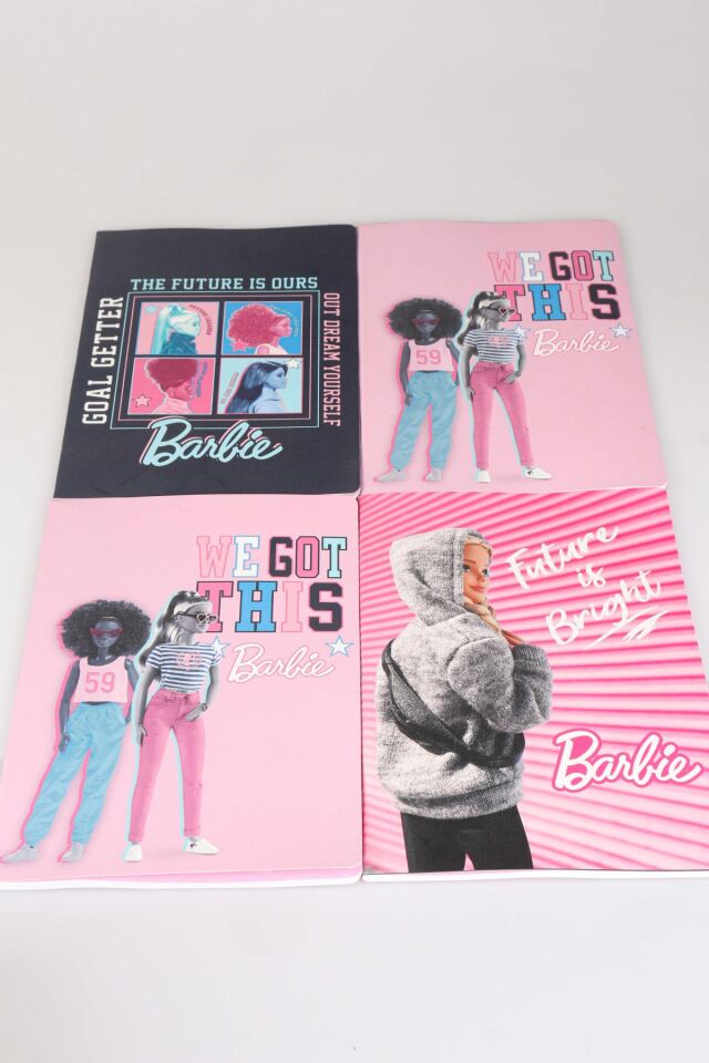 DEKOMUS İLE LİSANSLI YENİ SEZON BARBIE A4 2 ADET KARELİ VE 2 ADET ÇİZGİLİ DEFTER KIRTASİYE SETİ