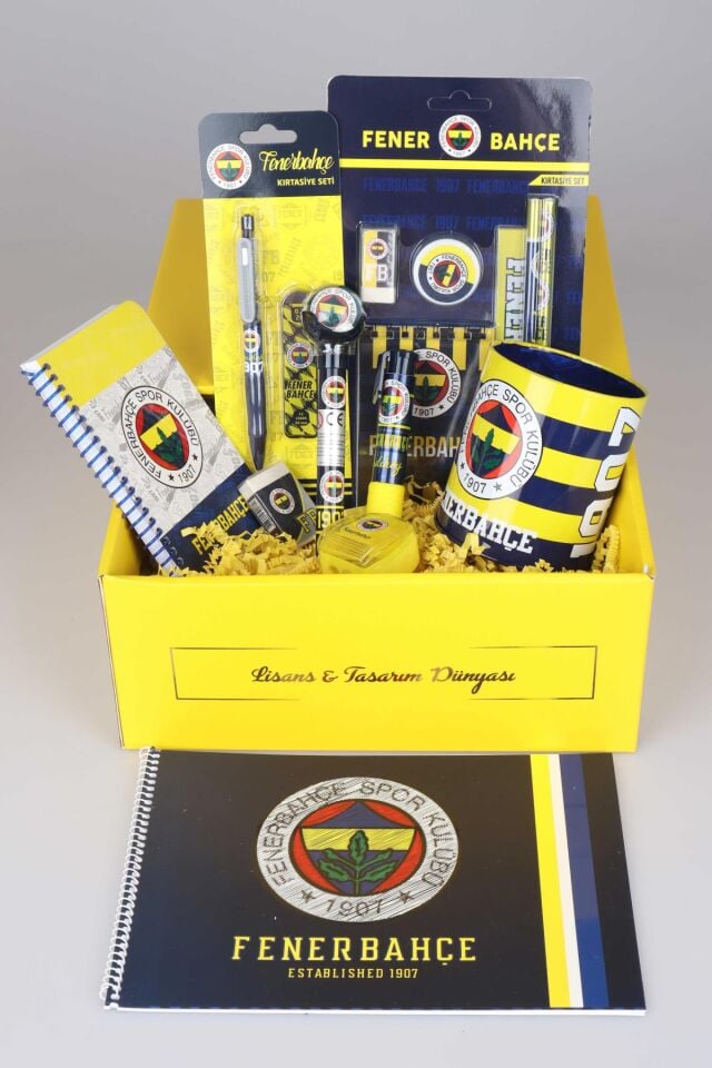 DEKOMUS İLE LİSANSLI FENERBAHÇE ÖZEL KUTULU PREMIUM 19 PARÇA KIRTASİYE SETİ