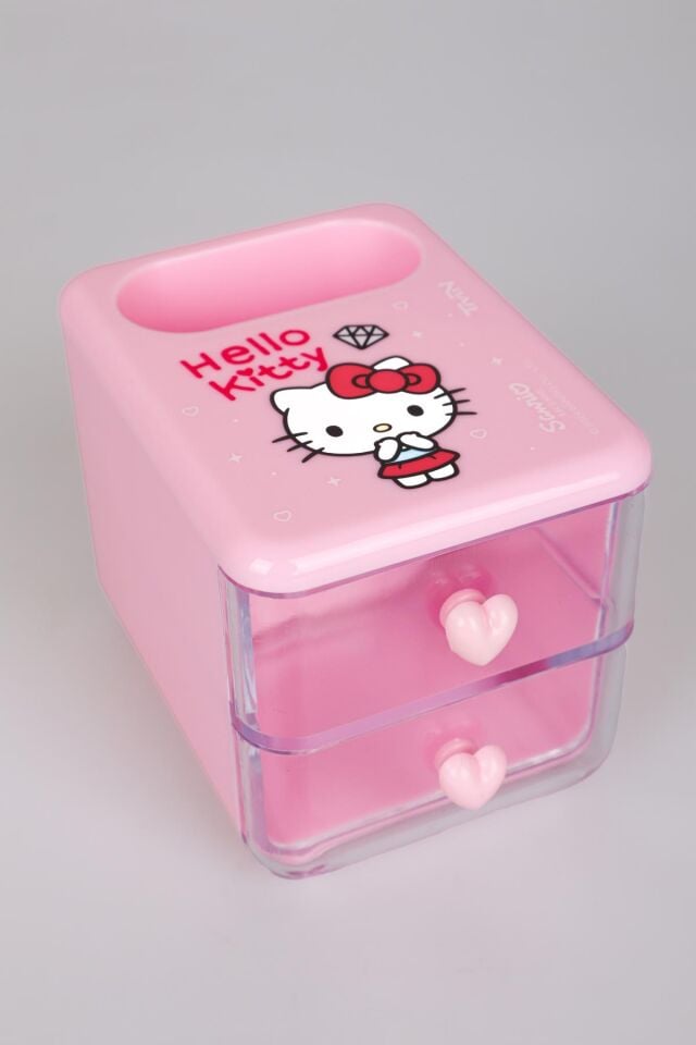 DEKOMUS İLE YENİ SEZON LİSANSLI HELLO KITTY MASA KALEMLİĞİ