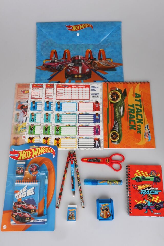 Lisanslı Hot Wheels 18 Parça Kırtasiye Seti Makas,Bloknot,Roket Silgi,Uçlu Kalem 0.7mm