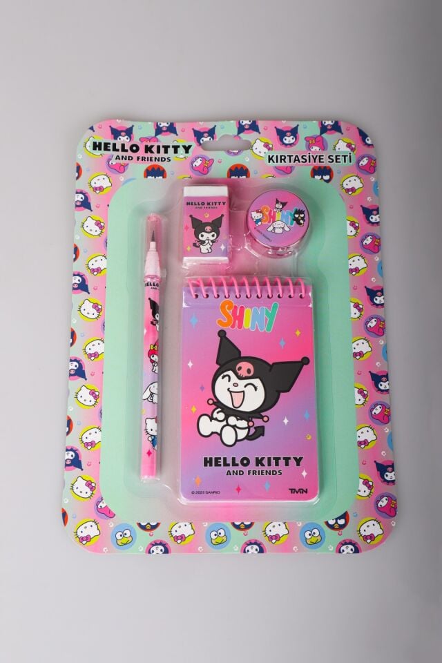 ''DEKOMUS ISLAK MENDİL HEDİYELİ'' LİSANSLI HELLO KITTY & BEST FRIENDS 4'LÜ KIRTASİYE SETİ NOT DEFTERİ,GEÇMELİ KURŞUN KALEM,SİLGİ VE KALEMTRAŞ