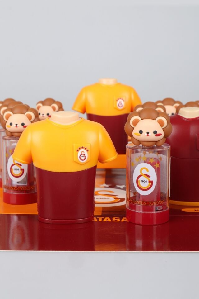 x Dekomus Lisanslı Galatasaray 3D Aslan Başlıklı Kalemtraş ve Forma Tasarım Kalemtraş Seti