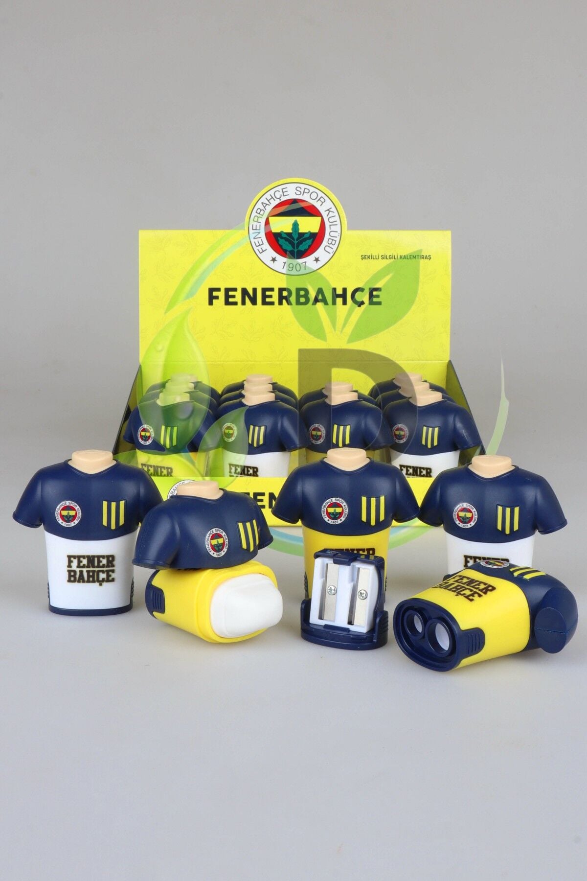 ''DEKOMUS CEP DEFTERİ HEDİYELİ'' LİSANSLI FENERBAHÇE SİLGİLİ FORMA TASARIMLI KALEMTRAŞ ''TEK ADET''