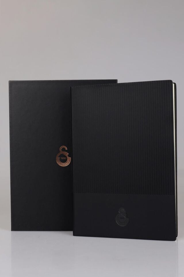 DEKOMUS İLE LİSANSLI GALATASARAY KUTULU SERT KAPAK DERİ AJANDA