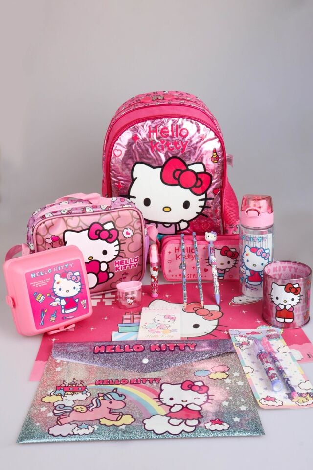 DEKOMUS İLE LİSANSLI YENİ SEZON ''PINK LOVE KOLEKSİYONU'' HELLO KITTY OKUL,BESLENME VE KALEM ÇANTASI İLE BESLENME KABI,MATARA KIRTASİYE SETİ SETİ