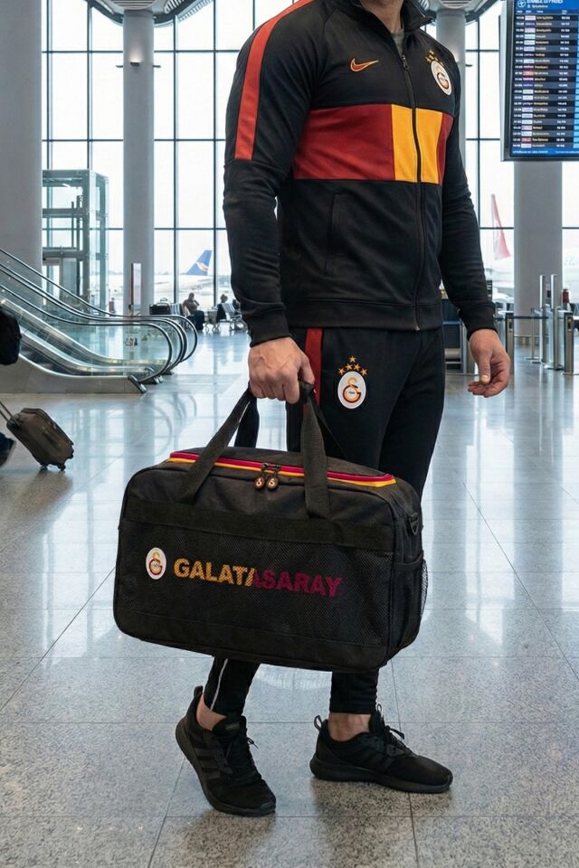 ''DEKOMUS CEP DEFTERİ HEDİYELİ'' YENİ SEZON LİSANSLI GALATASARAY 2 BÖLMELİ SPOR ÇANTASI