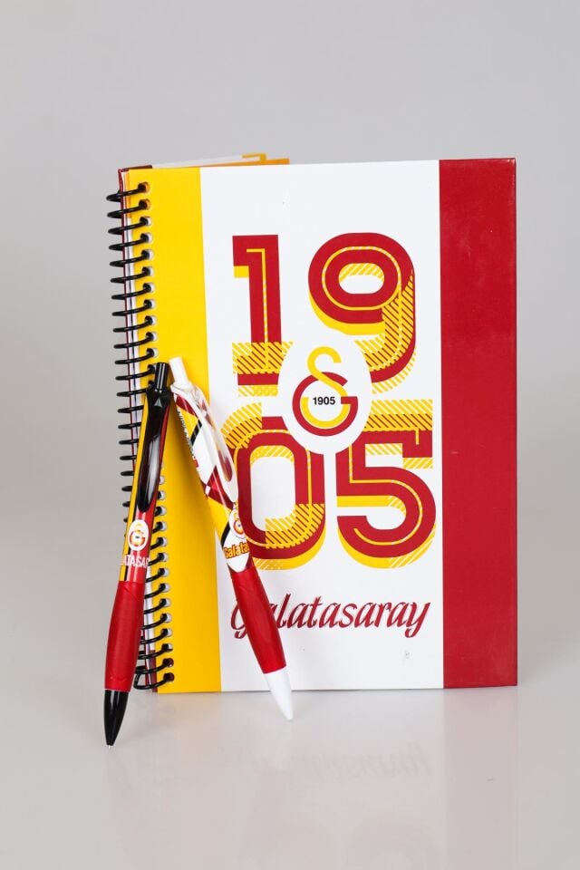YENİ SEZON LİSANSLI GALATASARAY SERT KAPAK SPIRALLI AJANDA VE VERSATİL UÇLU KALEM 0.7 MM SETİ