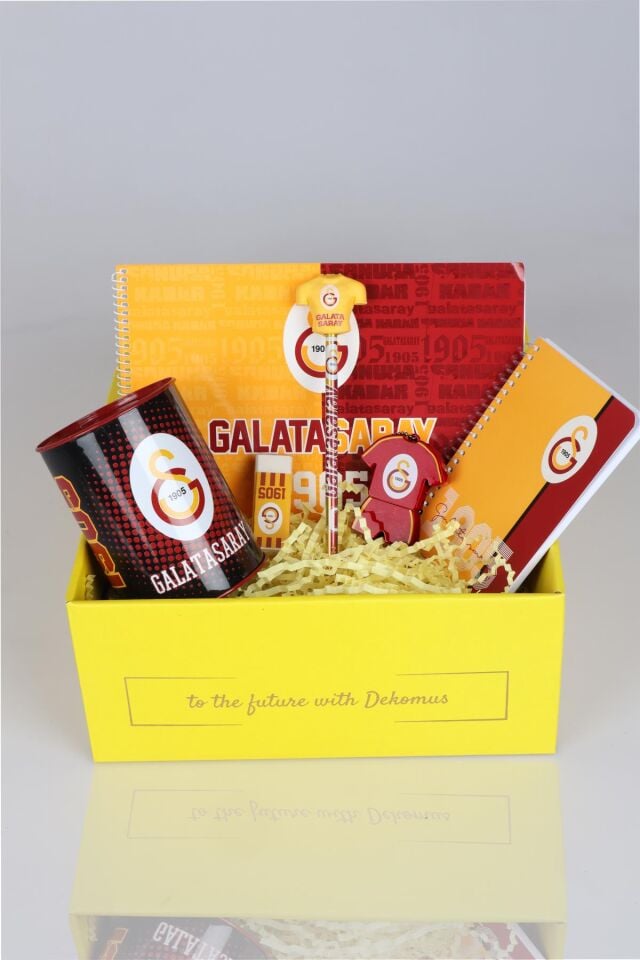 DEKOMUS GIFT BOX ÖZEL KUTULU LİSANSLI GALATASARAY KIRTASİYE SETİ