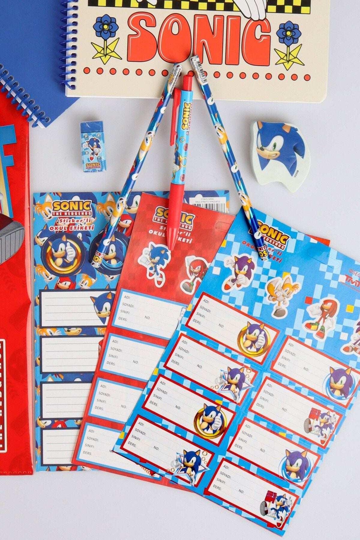 x Dekomus ''Speed Force Collection'' Lisanslı Sonic 12 Parça Kırtasiye Seti 2 adet A4 defter,Çıtçıt Dosya,Okul Etiketi