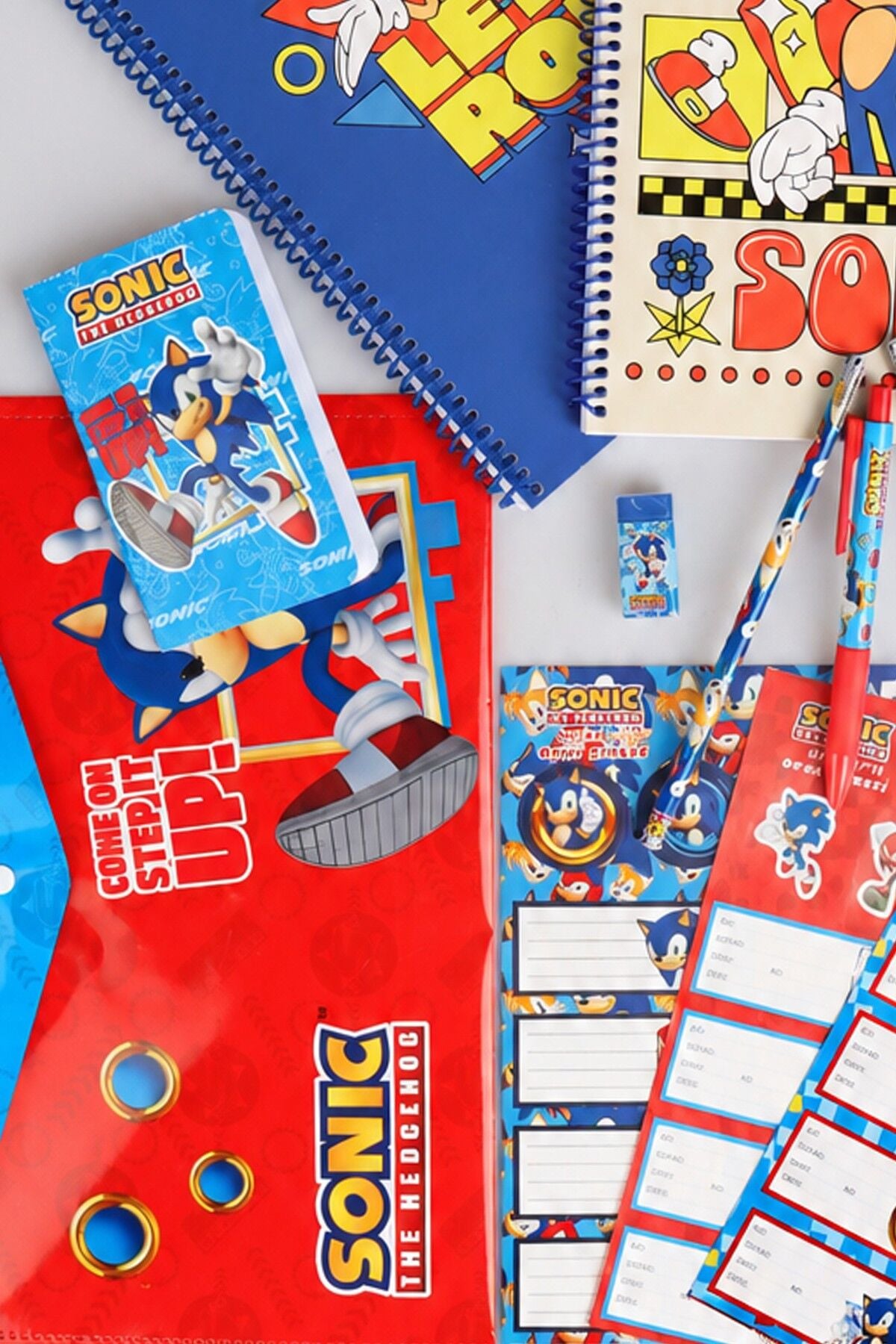 x Dekomus ''Speed Force Collection'' Lisanslı Sonic 12 Parça Kırtasiye Seti 2 adet A4 defter,Çıtçıt Dosya,Okul Etiketi