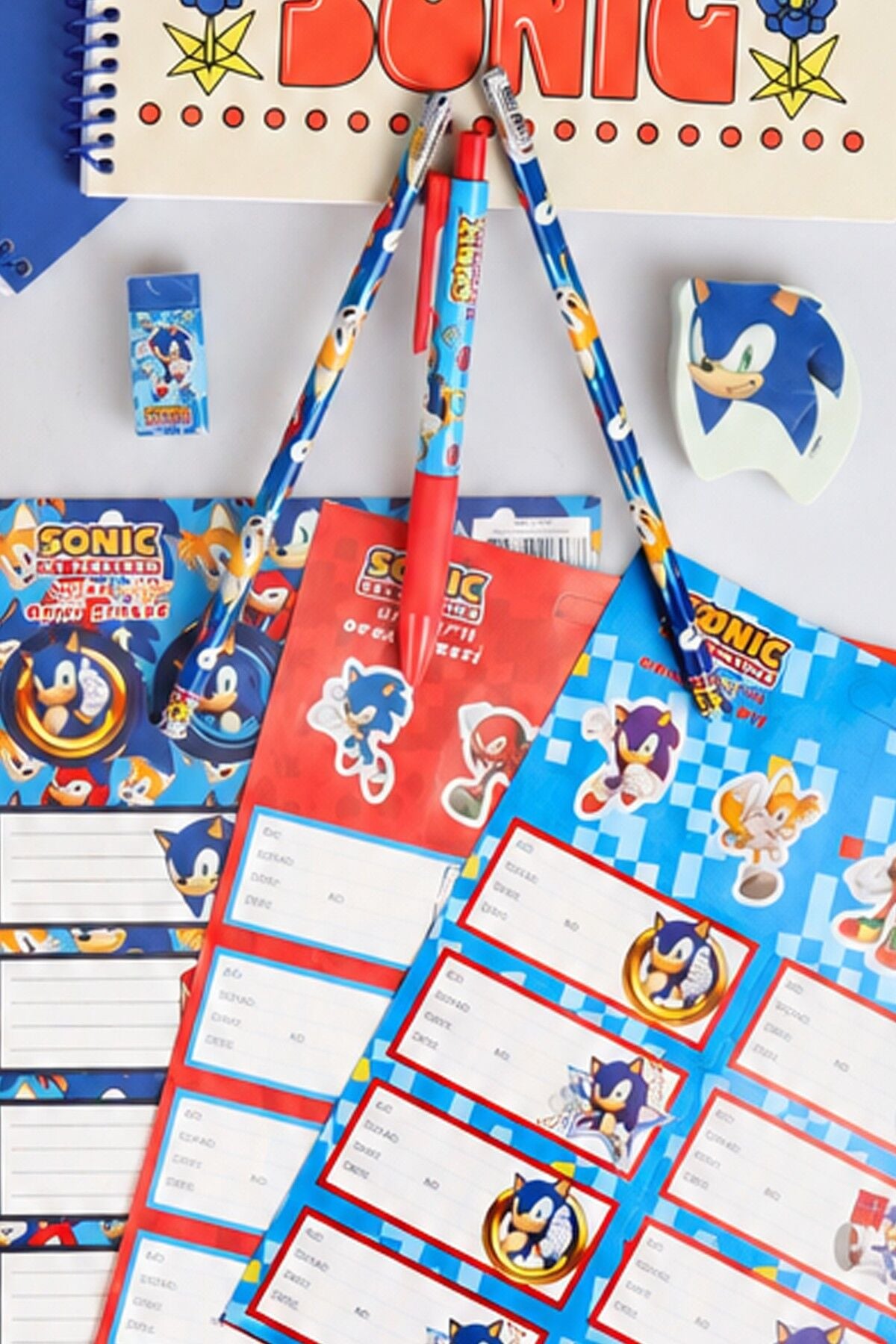 x Dekomus ''Speed Force Collection'' Lisanslı Sonic 12 Parça Kırtasiye Seti 2 adet A4 defter,Çıtçıt Dosya,Okul Etiketi