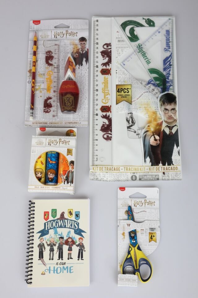 x Dekomus ''Wizard Icons Collection'' Harry Potter Lisanslı Kırtasiye Seti 13 Parça Kırtasiye Seti Cetvel Seti,Makas,Kurşun Kalem ve Stick Yapıştırıcı Seti
