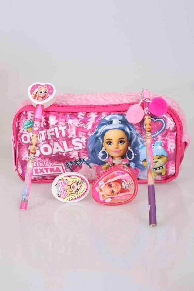 LİSANSLI BARBIE '' PINK LOVE '' SETİ TÜYLÜ KALEMLİK , PONPON KURŞUN KALEM,SİLGİ TEPELİ GEÇMELİ KALEM,SİLGİ VE KALEMTAŞ