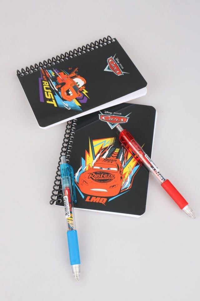 DEKOMUS İLE LİSANSLI CARS SPIRALLI A6 80 YAPRAK BLOKNOT VE VERSATİL UÇLU KALEM 0.7 MM 2'LİSİ