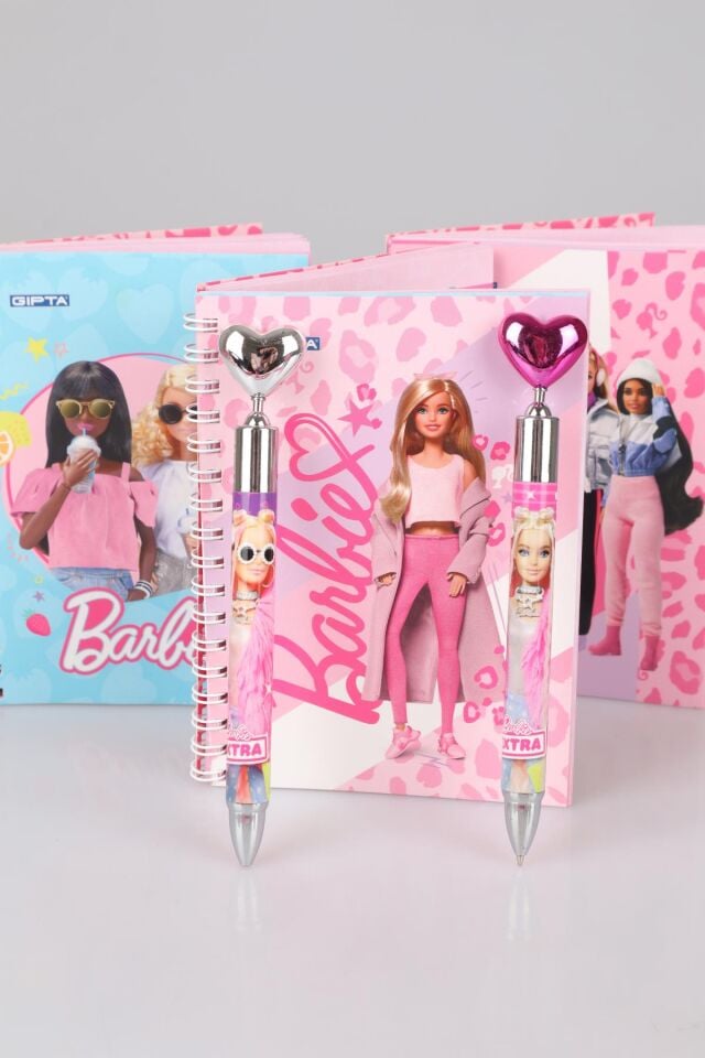 YENİ SEZON LİSANSLI BARBIE ÇİZGİLİ NOT DEFTERİ / BLOKNOT VE KALP BAŞLIKLI UÇLU KALEM 0.7 MM 2'LİSİ