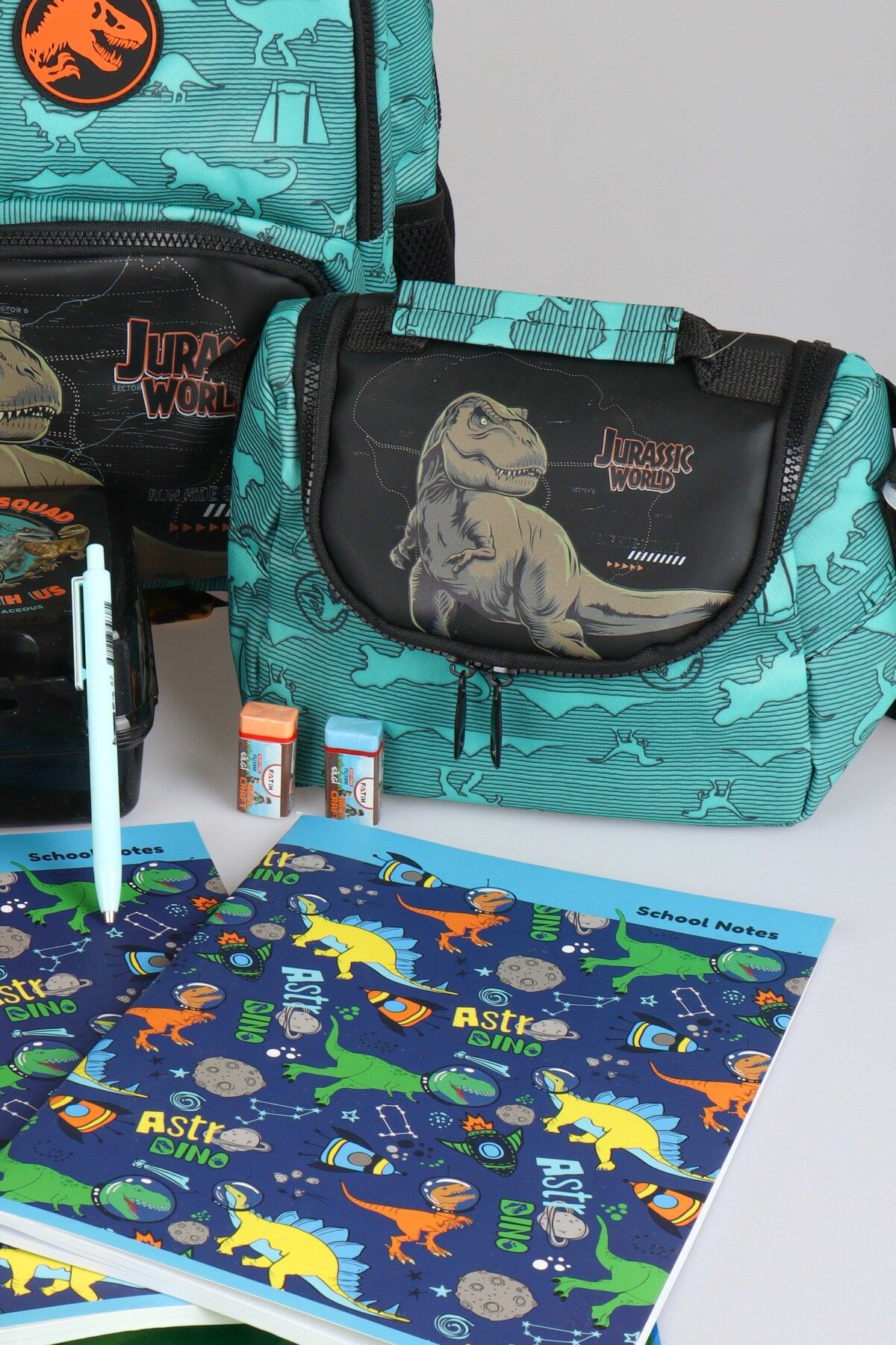 x Dekomus ''T-Rex Force Collection'' Jurassıc World Lisanslı Kırtasiye Seti Okul ve Beslenme Çantası,Matara,Beslenme Kabı Seti