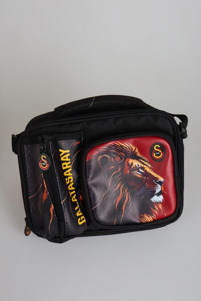 ''DEKOMUS CEP DEFTERİ HEDİYELİ'' YENİ SEZON LİSANSLI GALATASARAY 3 BÖLMELİ LEON BESLENME ÇANTASI