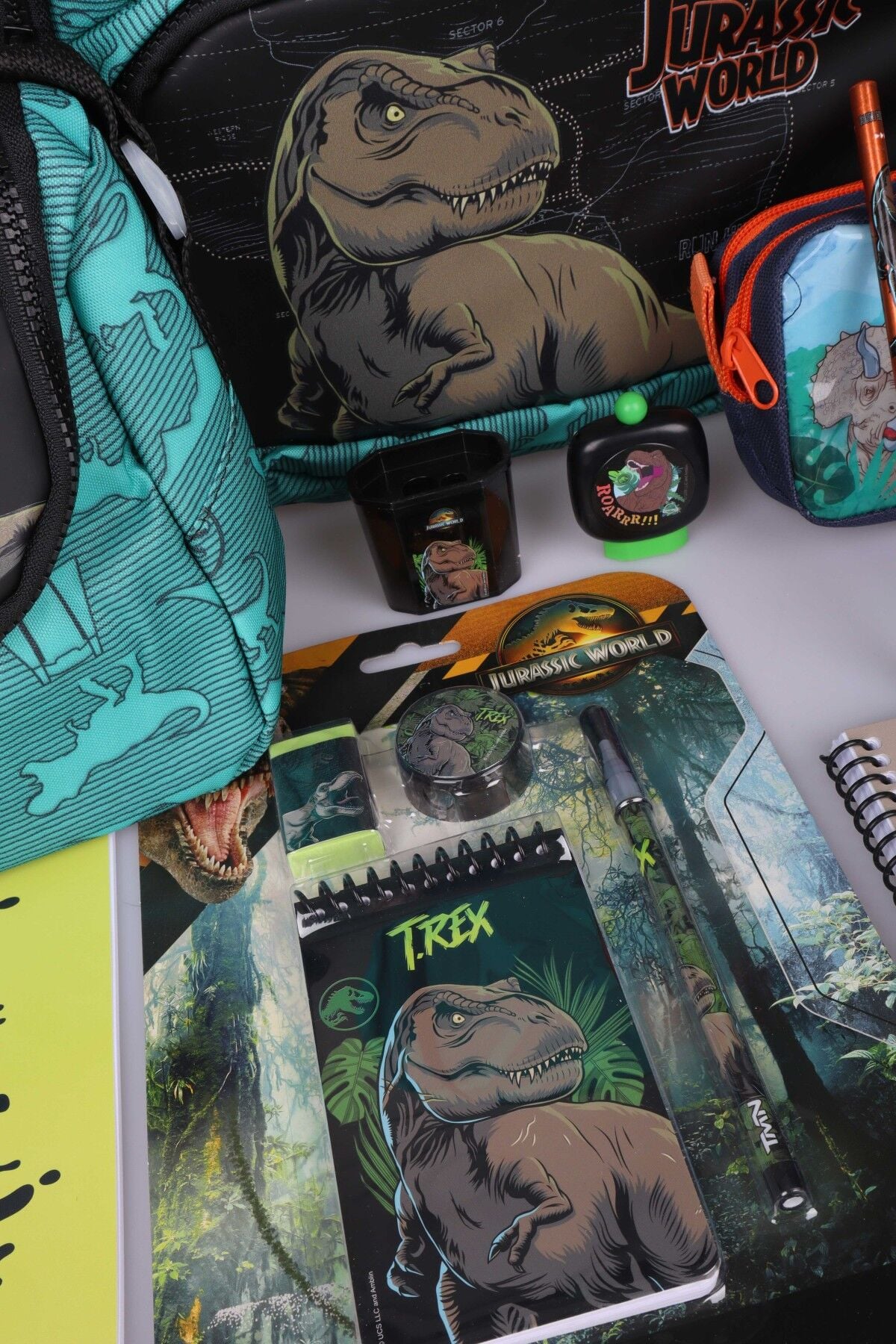 x Dekomus ''T-Rex Force Collection'' Jurassıc World Lisanslı Okul,Beslenme ve Kalem Çantası Kırtasiye Seti