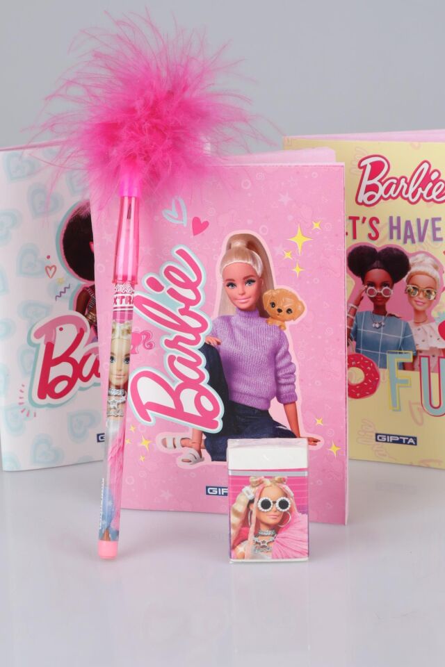 YENİ SEZON LİSANSLI BARBIE NOT DEFTERİ ,TÜYLÜ GEÇMELİ KURŞUN KALEM VE SİLGİ SETİ