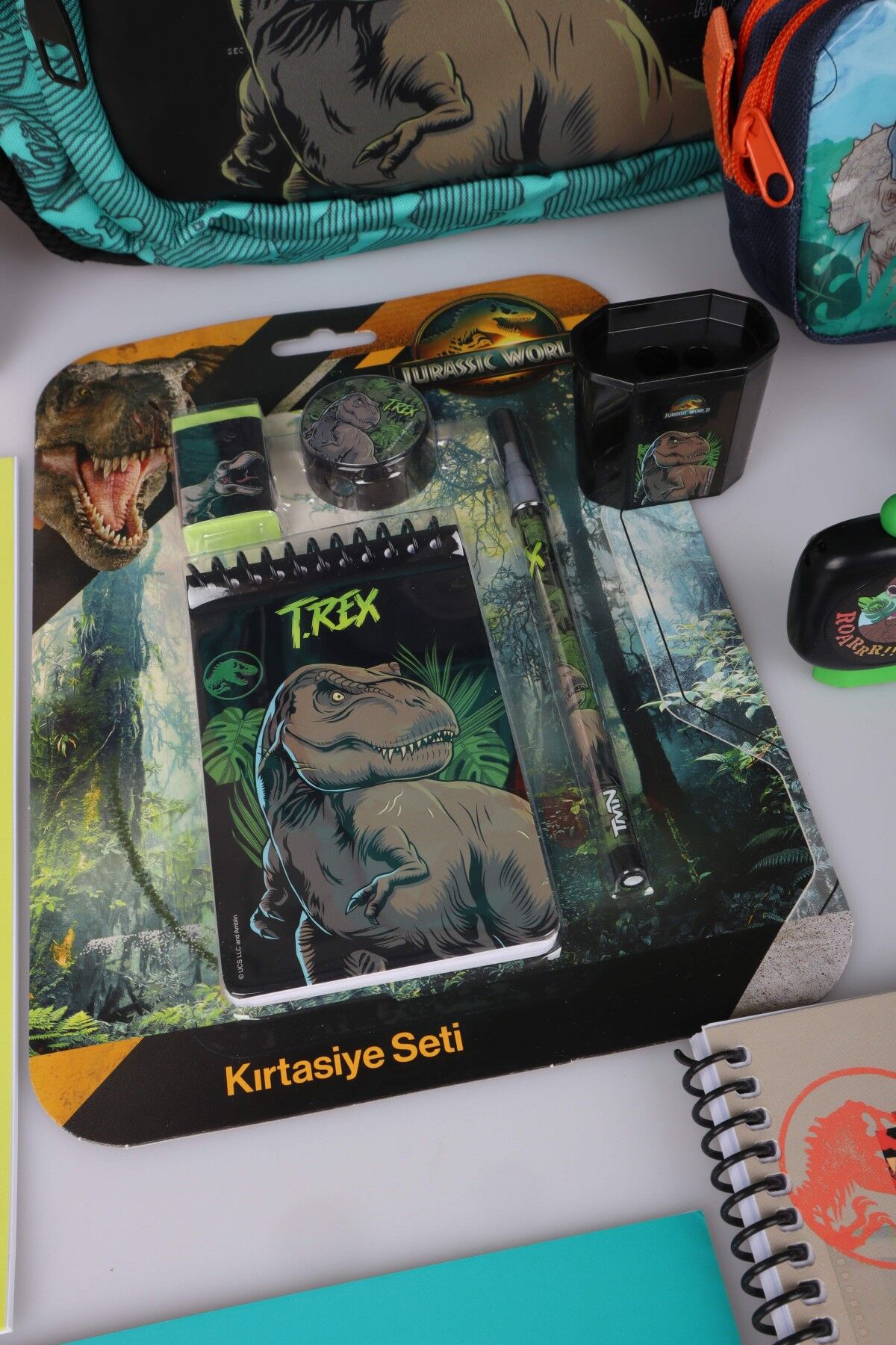 x Dekomus ''T-Rex Force Collection'' Jurassıc World Lisanslı Okul ve Kalem Çantası Kırtasiye Seti
