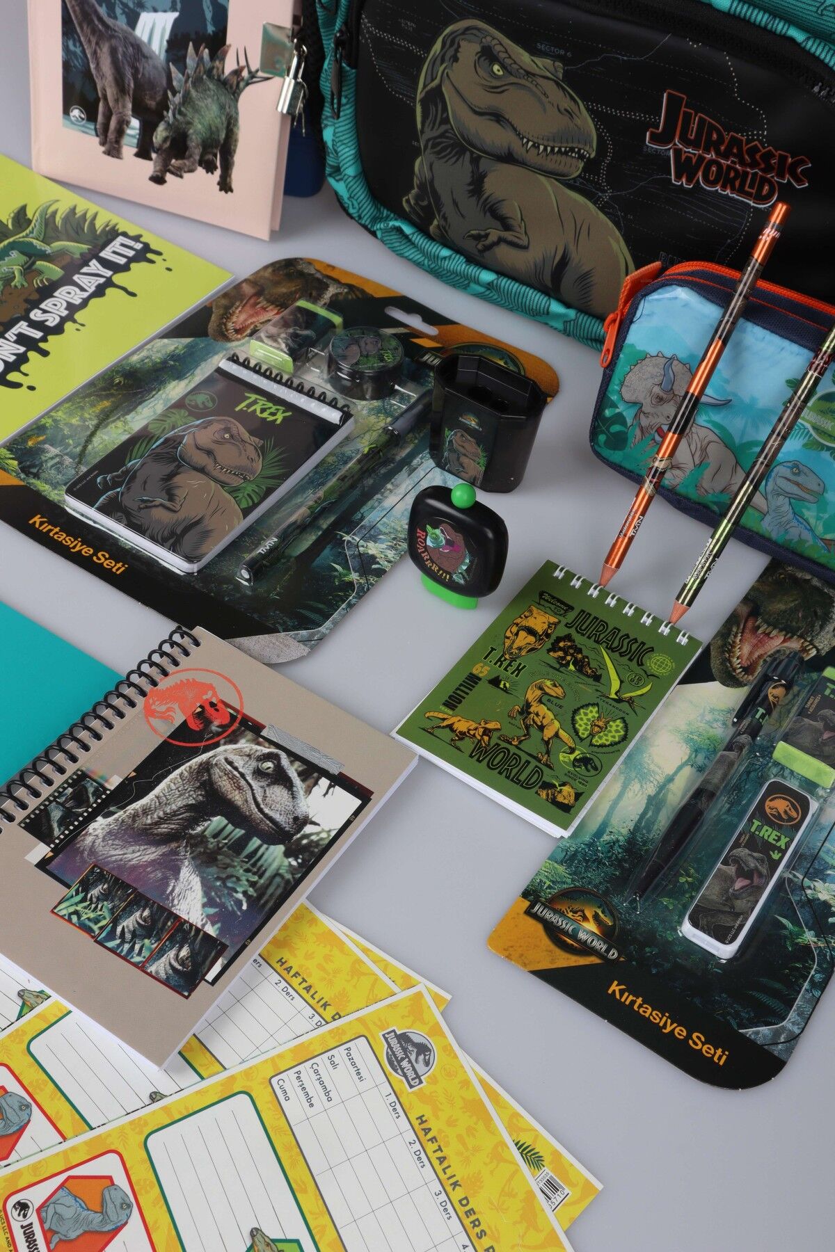x Dekomus ''T-Rex Force Collection'' Jurassıc World Lisanslı Okul ve Kalem Çantası Kırtasiye Seti