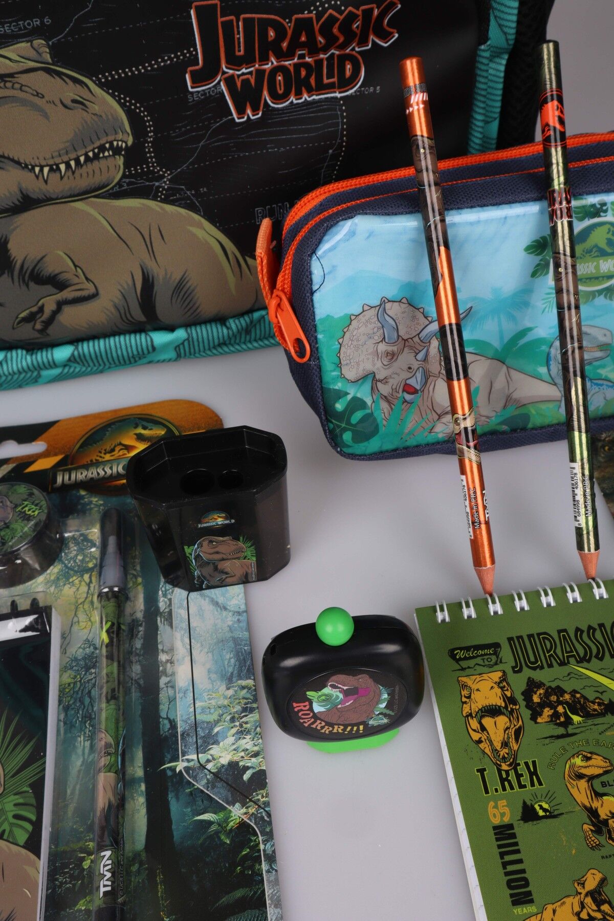 x Dekomus ''T-Rex Force Collection'' Jurassıc World Lisanslı Okul ve Kalem Çantası Kırtasiye Seti