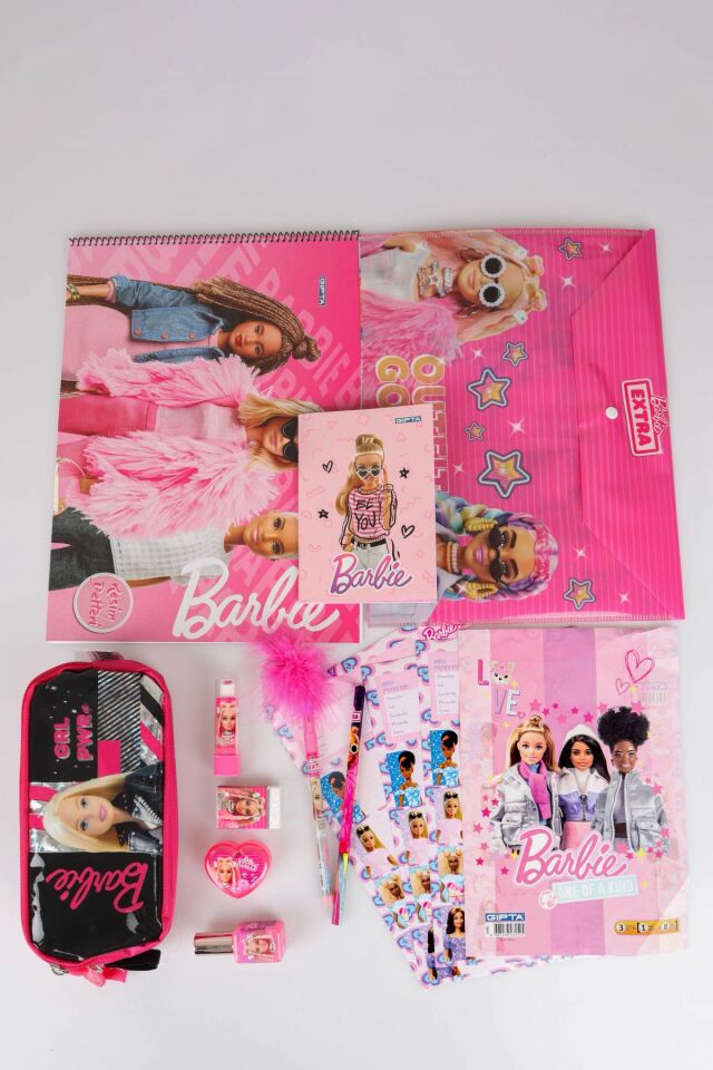 DEKOMUS İLE YENİ SEZON LİSANSLI BARBIE KALEM ÇANTASI İLE 13 PARÇA FULL + FULL KIRTASİYE / OKUL SETİ