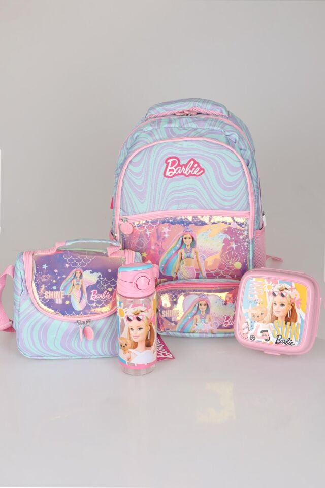 DEKOMUS İLE YENİ SEZON LİSANSLI BARBIE'NİN DENİZ KIZI RÜYASI KOLEKSİYONU OKUL,BESLENME VE KALEM ÇANTASI İLE 500 ML MATARA,BESLENME KABI SETİ
