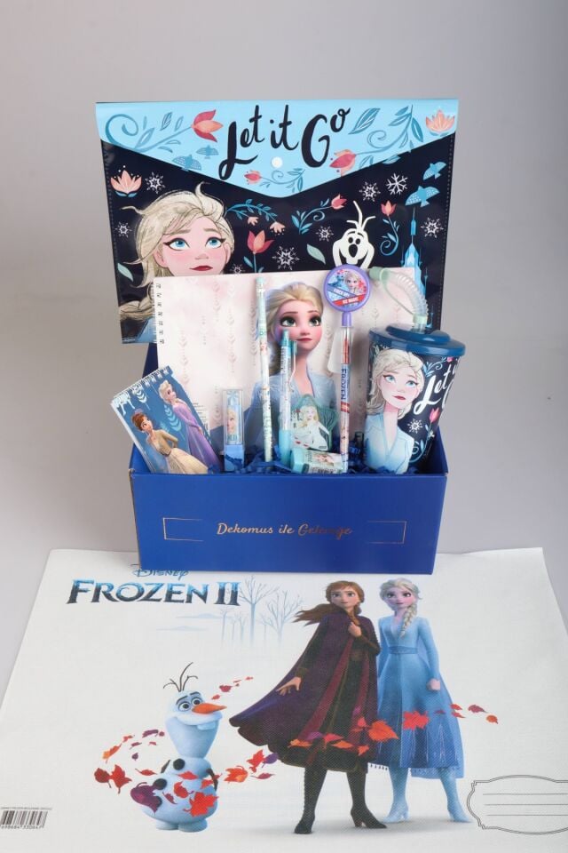 DEKOMUS LİSANSLI İLE GIFT BOX ÖZEL KUTULU ''ELSA'NIN MUCİZESİ KIRTASİYE SETİ'' ÇITÇIT DOSYA,PİPETLİ BARDAK,SİLGİ,NOT DEFTERİ