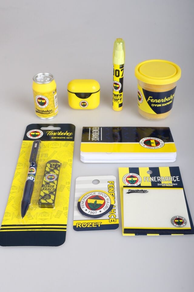 DEKOMUS İLE FENERBAHÇE 1907 KIRTASİYE SETİ POST-IT,OYUN HAMURU,ROKET SİLGİ,AIRPODS KALEMTRAŞ