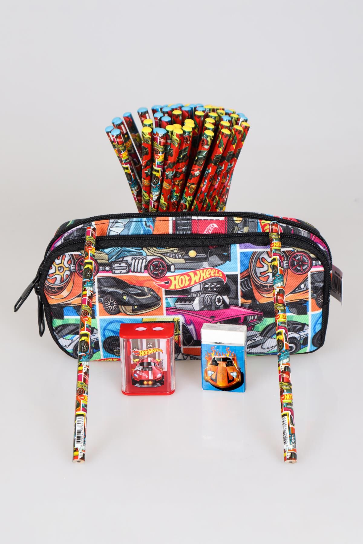 YENİ SEZON LİSANSLI HOT WHEELS KALEM ÇANTASI,2 ADET KURŞUN KALEM,SİLGİ VE ÇİFT BIÇAKLI KALEMTRAŞ KIRTASİYE SETİ