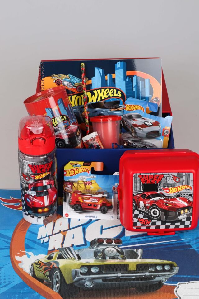 DEKOMUS ÖZEL KUTULU YENİ SEZON LİSANSLI HOT WHEELS DIECAST ARABA,MATARA,BESLENME KABI,BESLENME ÖRTÜSÜ,OYUN HAMURU KIRTASİYE HOBİ SETİ