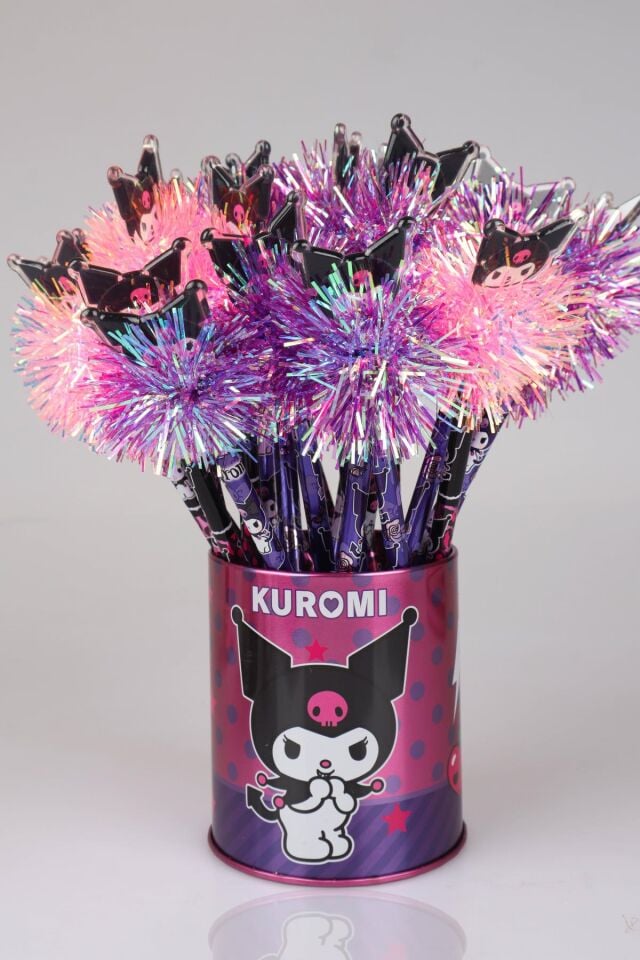 DEKOMUS İLE YENİ SEZON LİSANSLI KUROMI ''TEKLİ'' PARLAK PONPON TEPELİ KURŞUN KALEM