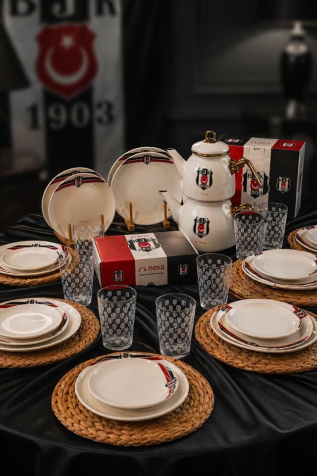 x Dekomus Lisanslı Beşiktaş 6 Kişilik Yemek Takımı Seti Çaydanlık,Pasta ve Servis Tabağı,Bardak