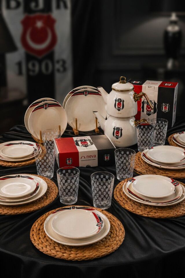 x Dekomus Lisanslı Beşiktaş 6 Kişilik Yemek Takımı Seti Çaydanlık,Pasta ve Servis Tabağı,Bardak