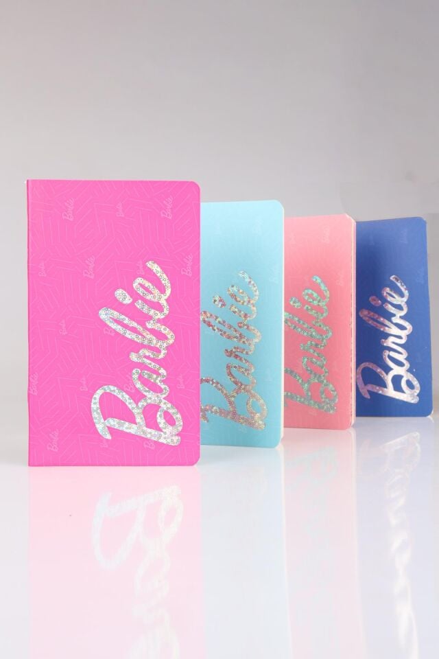 DEKOMUS İLE LİSANSLI BARBIE 60 YAPRAK ÇİZGİLİ DEFTER 13x21 CM