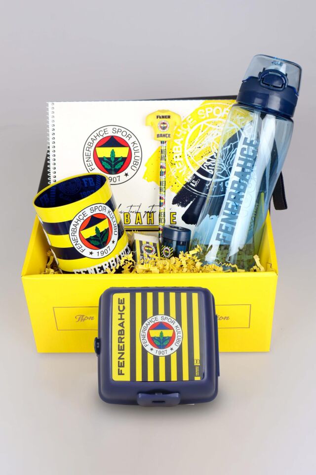 ÖZEL KUTULU FENERBAHÇE BESLENME KABI VE 700 ML TRITAN MATARA İLE KIRTASİYE SETİ