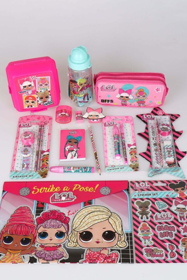 DEKOMUS İLE LİSANSLI L.O.L. SURPRISE 24 PARÇA PREMIUM KIRTASİYE SETİ KALEM ÇANTASI,ÇİFT TARAFLI NOT DEFTERİ,CETVEL,KURŞUN KALEM,KALEMTRAŞ VE SİLGİ SETİ